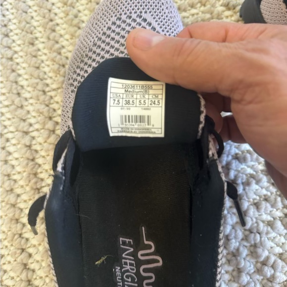 Great condition brooks sneaker for women’s - Picture 5 of 7
